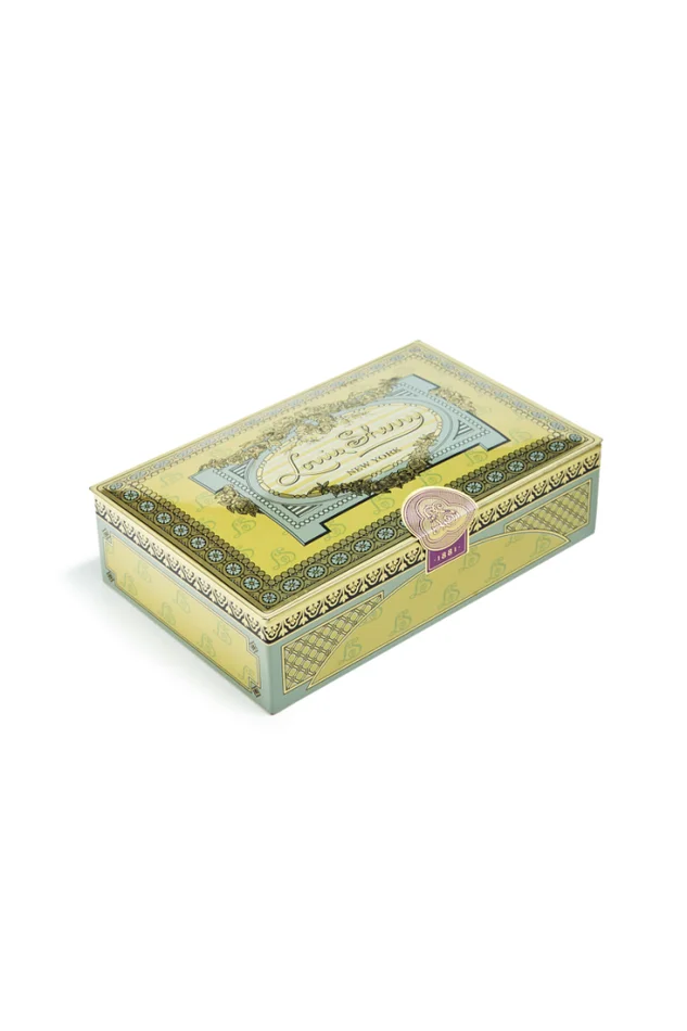 12-PIECE CHOCOLATE IN DECORATIVE TIN BOX
