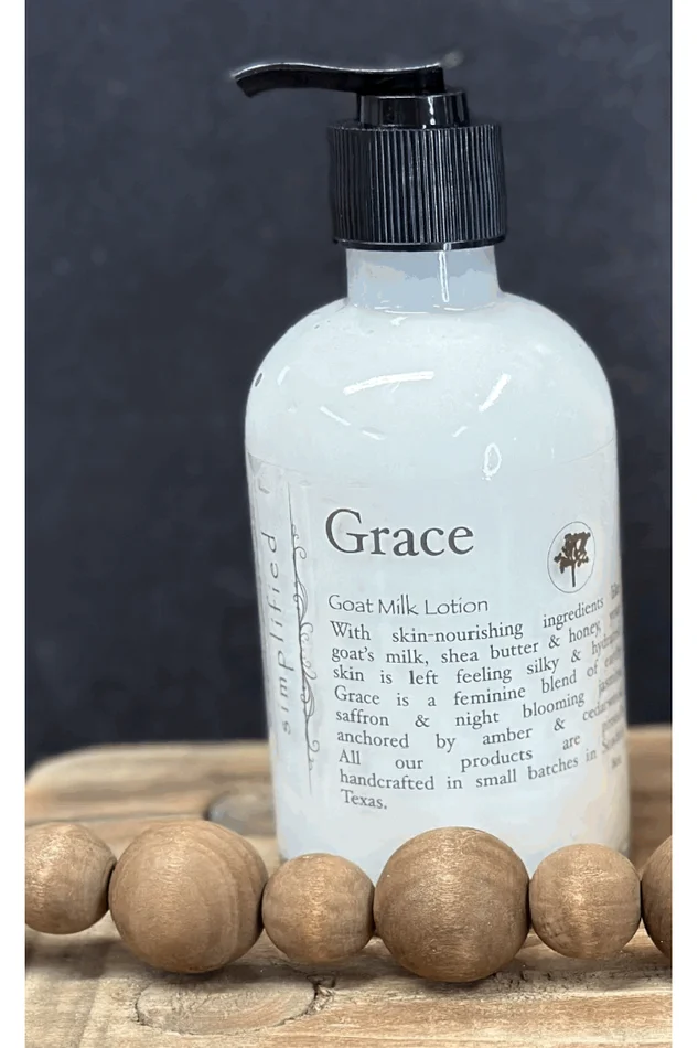 8 OZ GOAT MILK LOTION GLASS BOTTLE