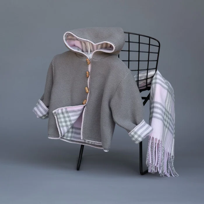 A Soft Idea Cotton Seedstitch Grey Hoodie With Plaid Lining