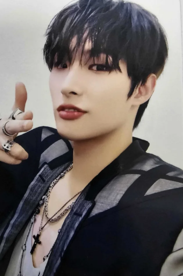 ATEEZ Golden Hour – Official Pob Photocards (Point Version)