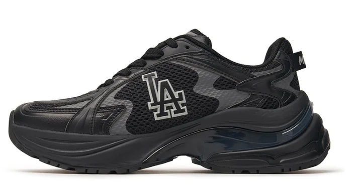 BoyNextDoor – Curve Runner