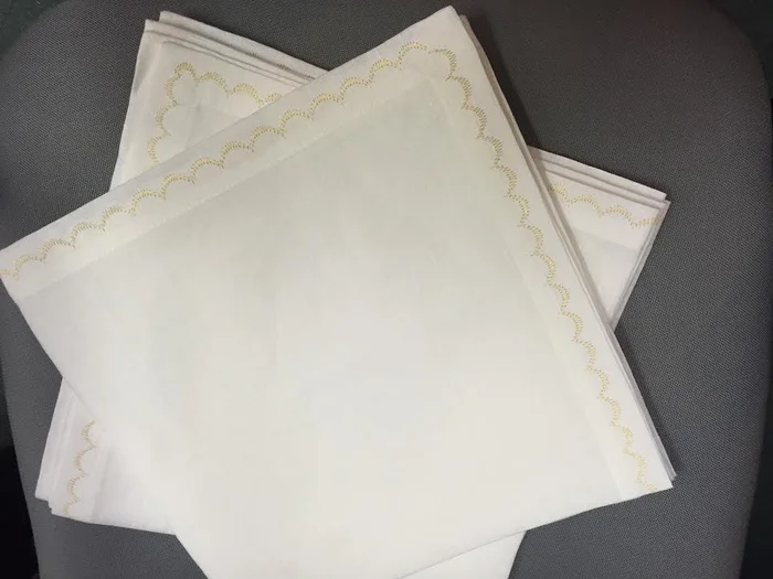 Deborah Rhodes White/Gold Scallop Napkin