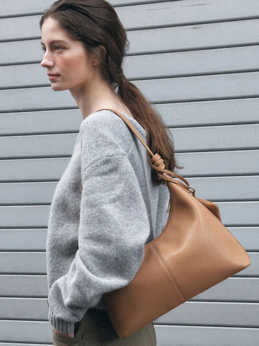 demeriel Veneta Hobo Bag Medium