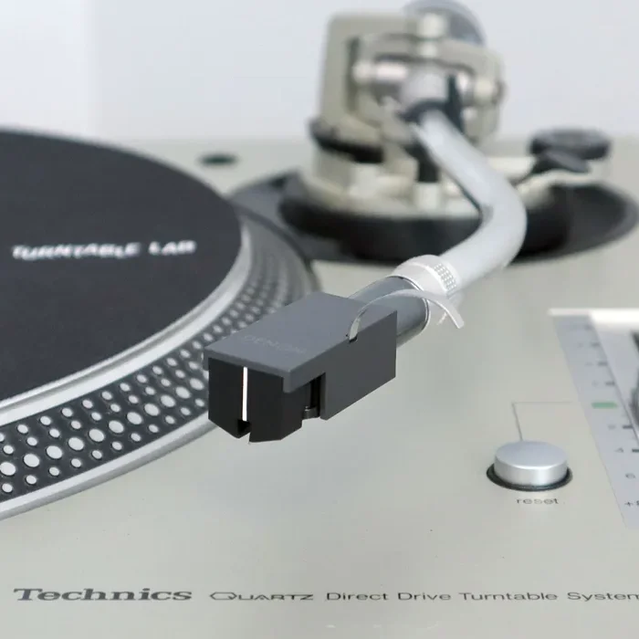 Denon: DLA110GS Moving Coil Cartridge + Headshell – Anniversary Edition