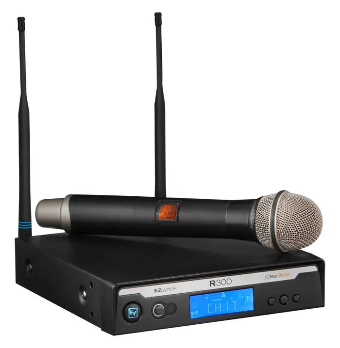 Electro-Voice R300-HD-C Handheld System with PL22 Dynamic Microphone