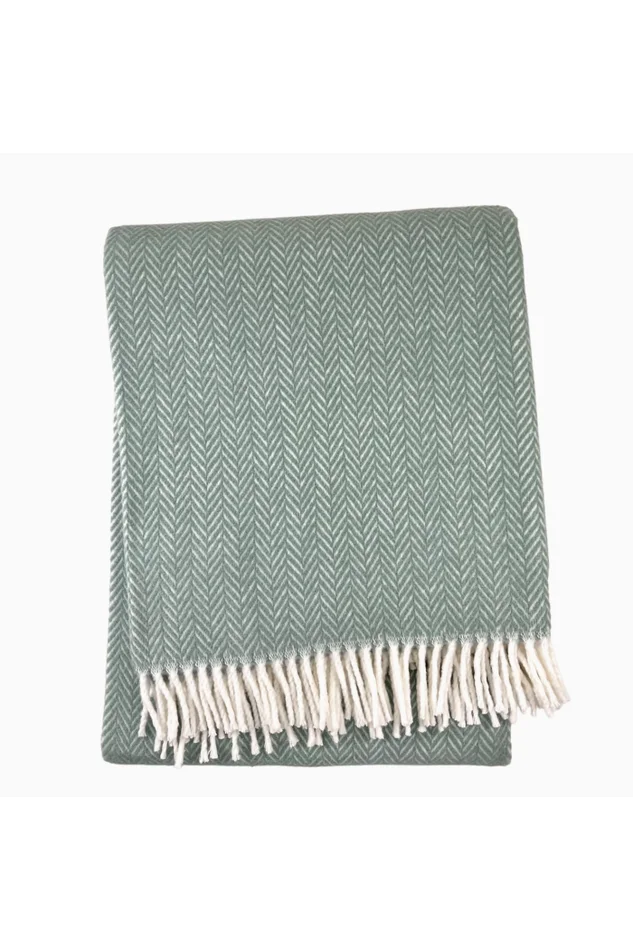 HERRINGBONE PLUSH THROW 55 X 70