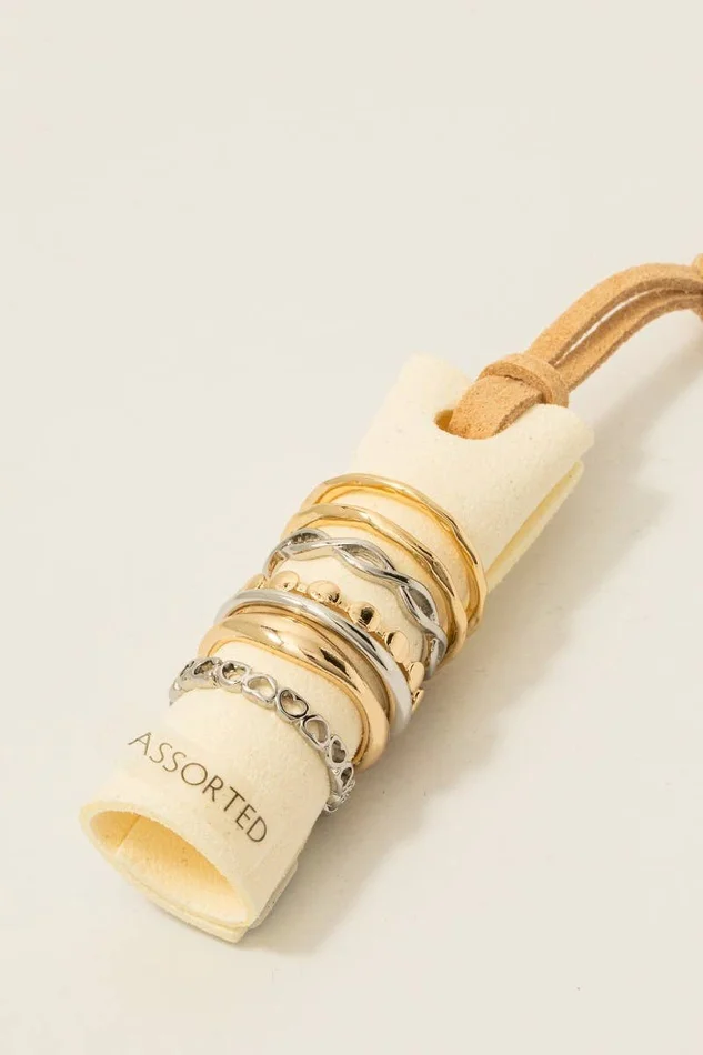 Mixed 7 Piece Band Rings Set: Gold and Silver