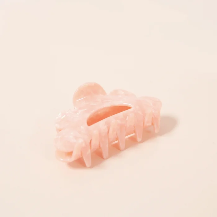 Scalloped Hair Claw – Peach