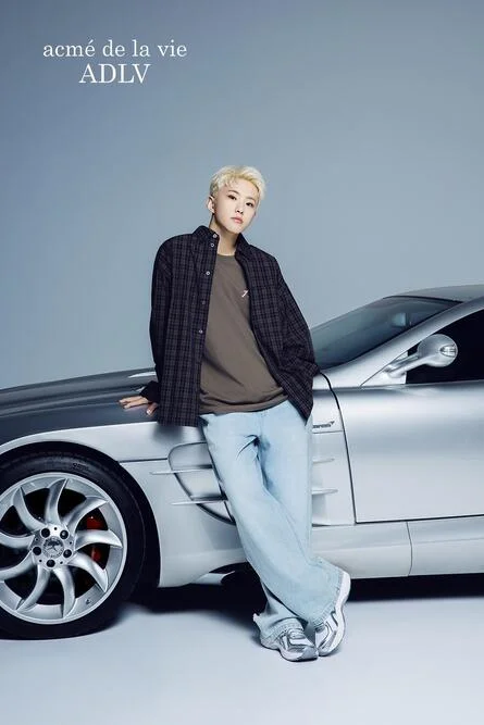 Seventeen Hoshi X Acme de la Vie Adlv – Adlv Alien Short Sleeve T-Shirt