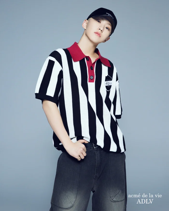 Seventeen Hoshi X Acme de la Vie Adlv – Collar Point Stripe Short Sleeve Knit