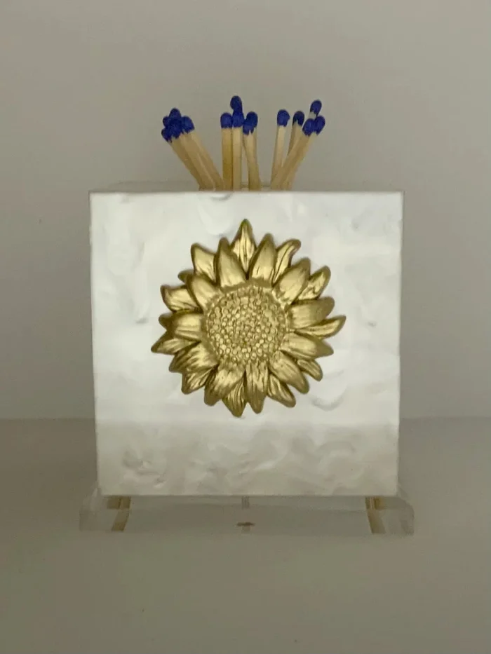 Southern Tribute Pearl Sunflower Match Strike