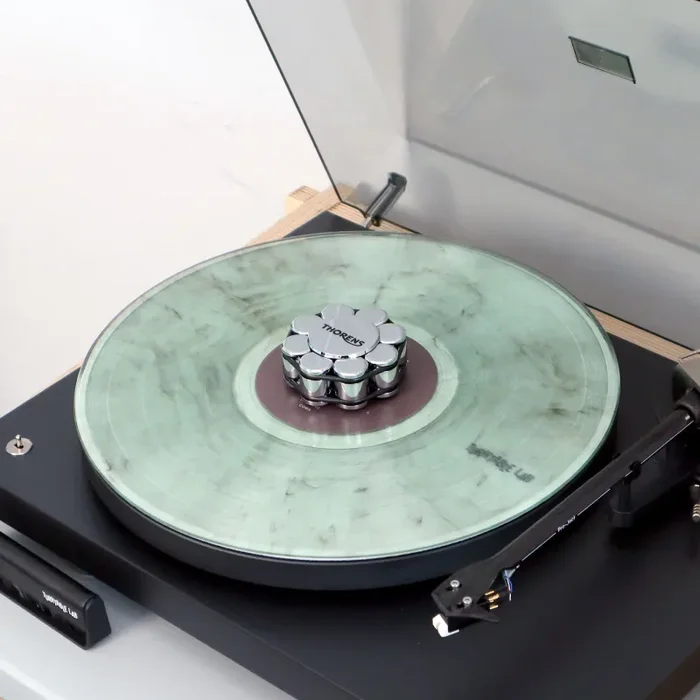 Thorens: Premium Turntable Record Stabilizer – Chrome