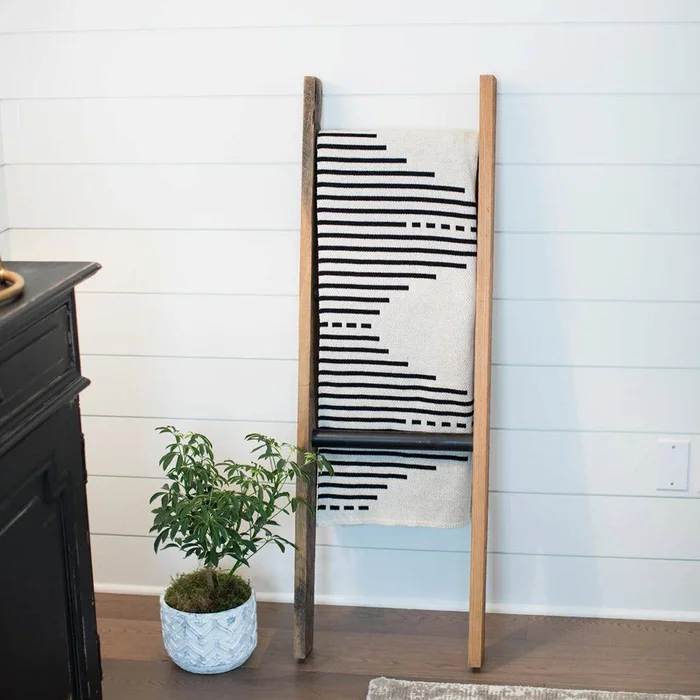 Throw Blanket – Reika Cream (Standard 50″x 60″)